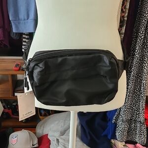 Cross Body / Waist Sports Bag, Black NWT